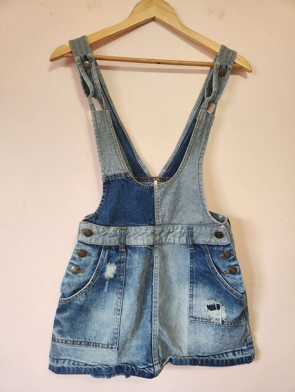 Free People Patchwork Blues Denim Pinafore Dress Skirtall Jumper 0 EUC Boho - Picture 2 of 11